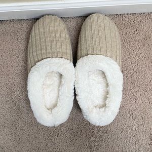 Dear Foams Slippers Faux Fur White Cream